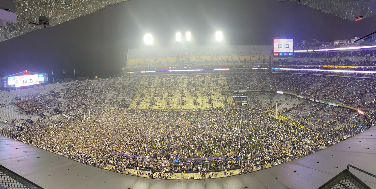 KirkHerbstreit's tweet photo. BRIAN KELLY!
Wowwwww!!!!
🧅’s
Congrats Tigers!!
⁦@LSUfootball⁩ https://t.co/XvCp6vjX7T
