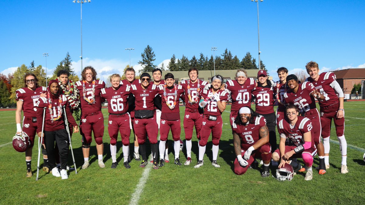 Silas Washington scored his 10th touchdown of the season on Senior Day. 

📰 bit.ly/3Urfi0u