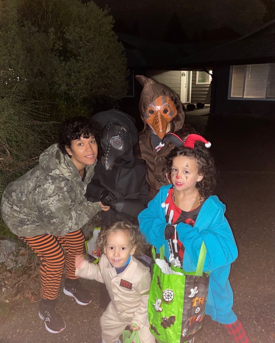 MarlaMarie14's tweet photo. Better late than never, and maybe never again? #Halloween2022 https://t.co/kwivuferqi