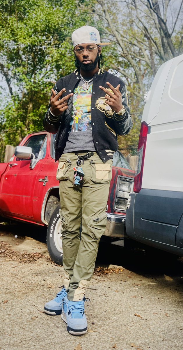 Nuskie2x's tweet photo. No Malone Just A Post 🫡✌🏾‼️ #LongLiveDreek #DogDad #BigKash https://t.co/6XrHQZkGxo