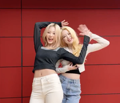 miniminniez's tweet photo. don't you just love it when twice and idle https://t.co/YJQzfaDgWP