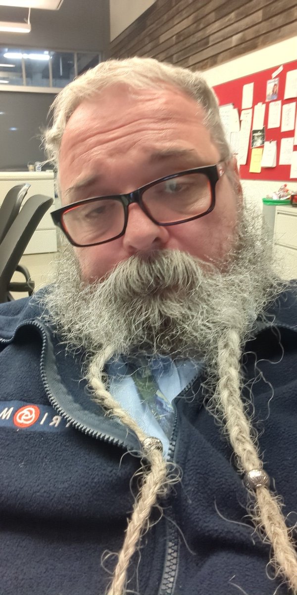 Topbear's tweet image. Do I look enthused