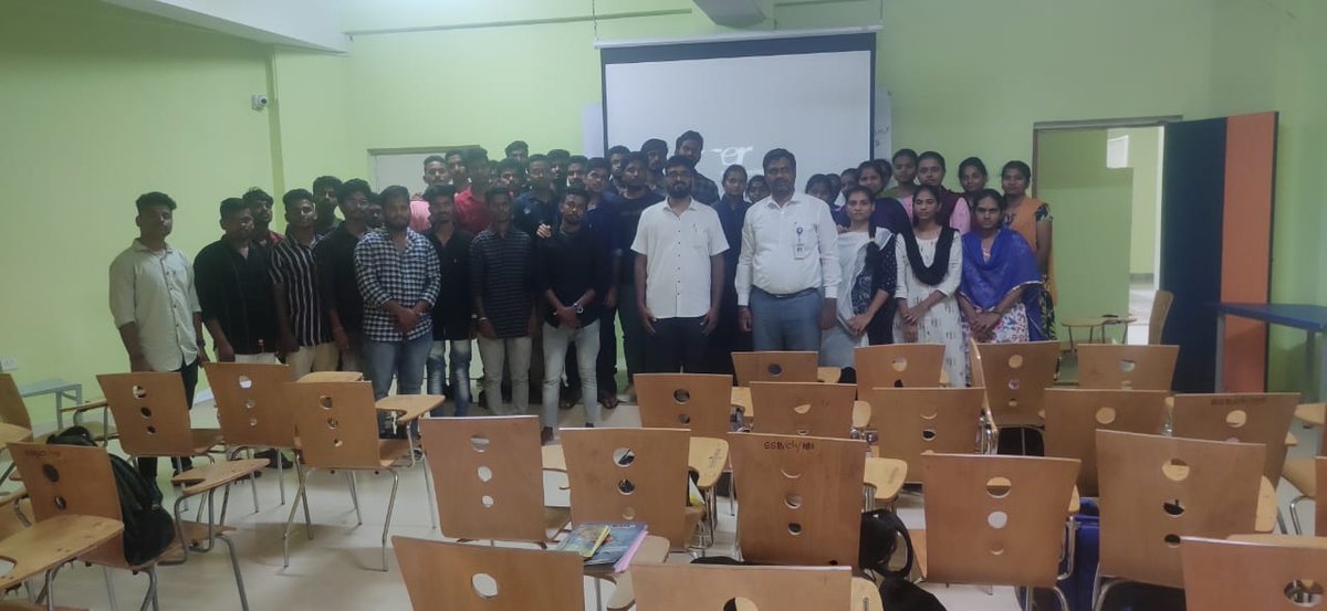 SanskrithiGroup's tweet photo. Happy to host DTM Aajay Gujarathi at Sanskrithi, for kickstarting the Sanskrithi Toastmasters Club 

#toastmasters #toastmastersinternational #district126 #collegeclubs #sanskrithiptp #sseptp #ssbptp  #puttaparthi https://t.co/0bbsp4TNJ3