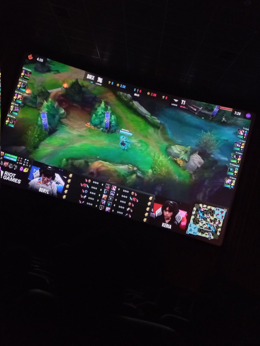 candeecalderon3's tweet photo. Ya comenzó la cuarta partida
Para vos quien gana?
#T1WIN (2) O #DRXWIN(1)
Será esta la última partida o habrá una quinta?
👀Te leo👀
#Worlds2022 #worldslol #DRXWIN #T1WIN #LeagueOfLegends #eSports
#LOL #SanFrancisco https://t.co/lD2Tvp0CcI