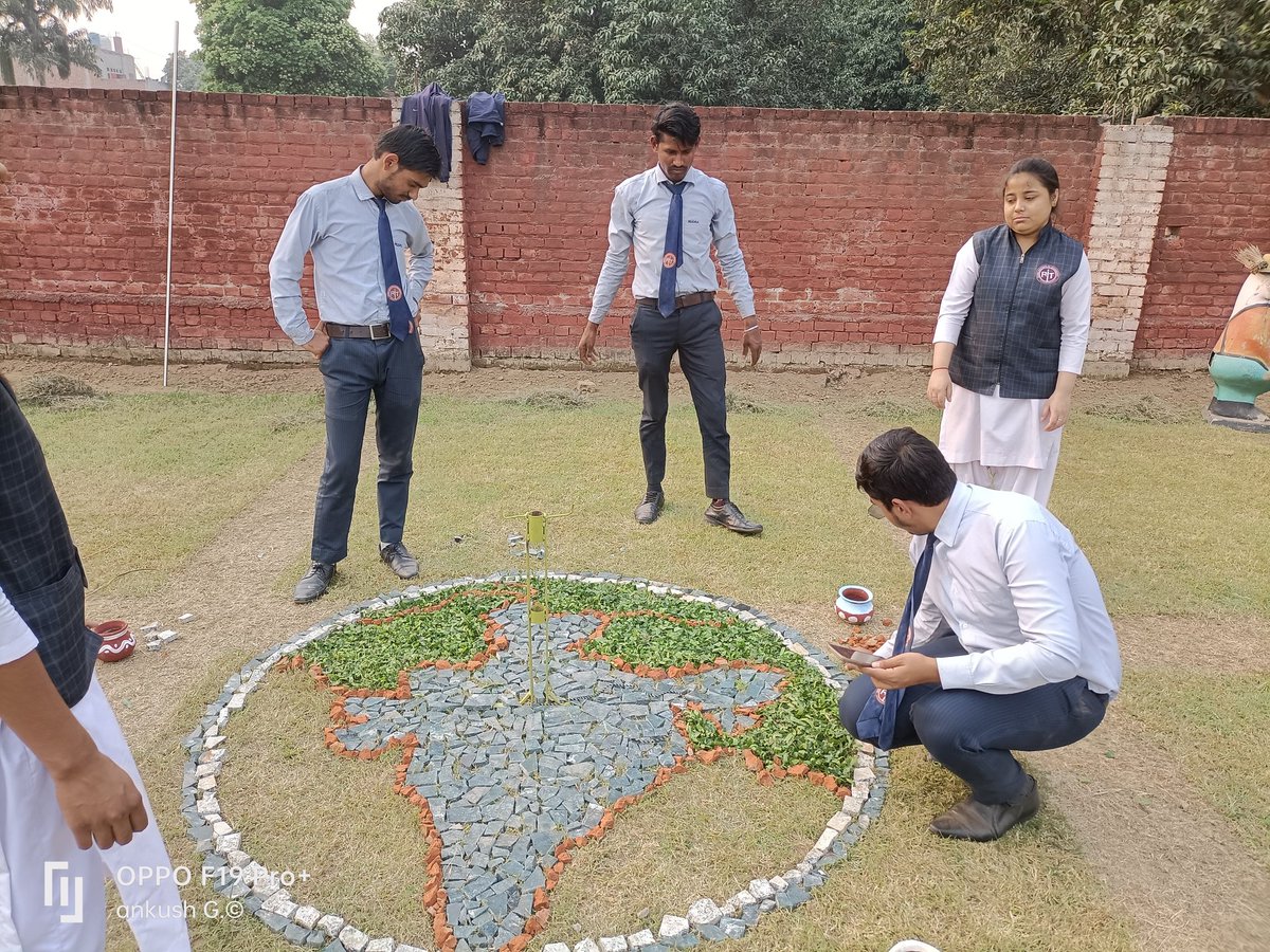 RudraFine's tweet photo. RUDRA INSTITUTE OF TECHNOLOGY MAWANA
FINE ARTS DEPARTMENT
Mosaic Rangoli was made from pieces of stone by the Department of Fine Arts.
Guidance by @GouryanAnkush

@PMOIndia @narendramodi @myogiadityanath @rashtrapatibhvn https://t.co/LeK2yVJoDi