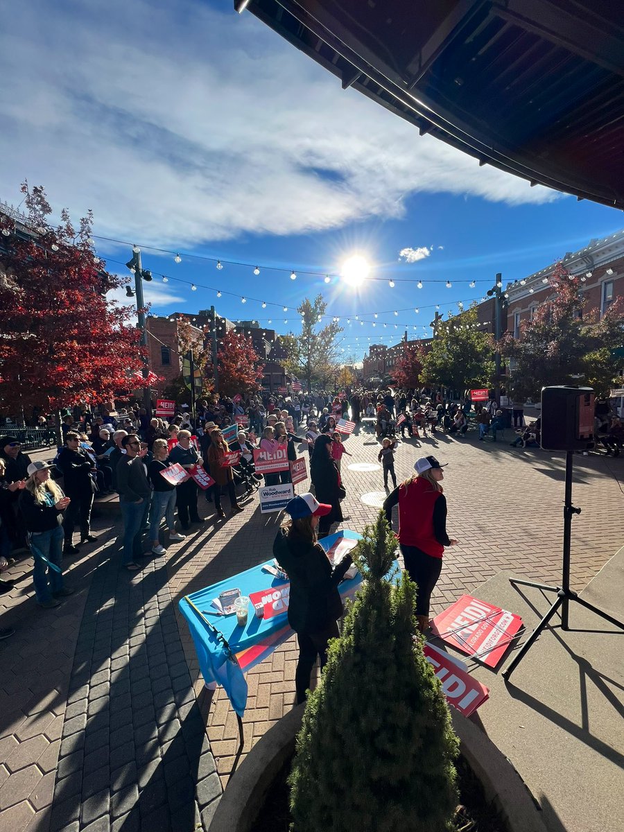 AsaDyer2's tweet photo. Larimer County! Awesome crowd tonight for @heidiganahl #copolitics #heidiforgov #larimercounty #fortcollins https://t.co/51lwoeftYw