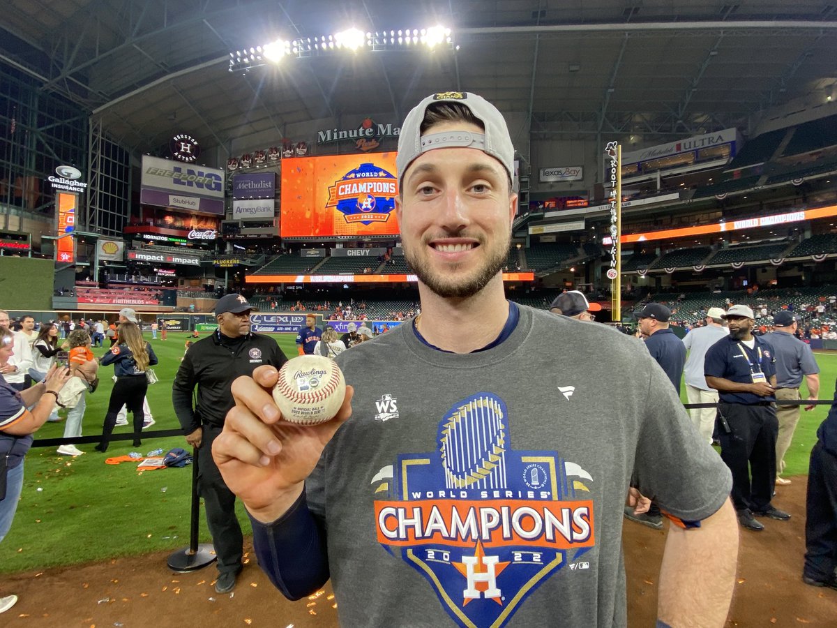 brianmctaggart's tweet photo. Kyle Tucker caught the final out. https://t.co/pxUEt94UeH