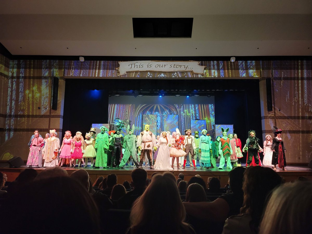 Tonight's <a href="/TheatreKHS/">KHS Theatre</a> performance of #Shrek was amazing. These girls had a great time and laughed all the way through it! This cast is so talented!!!