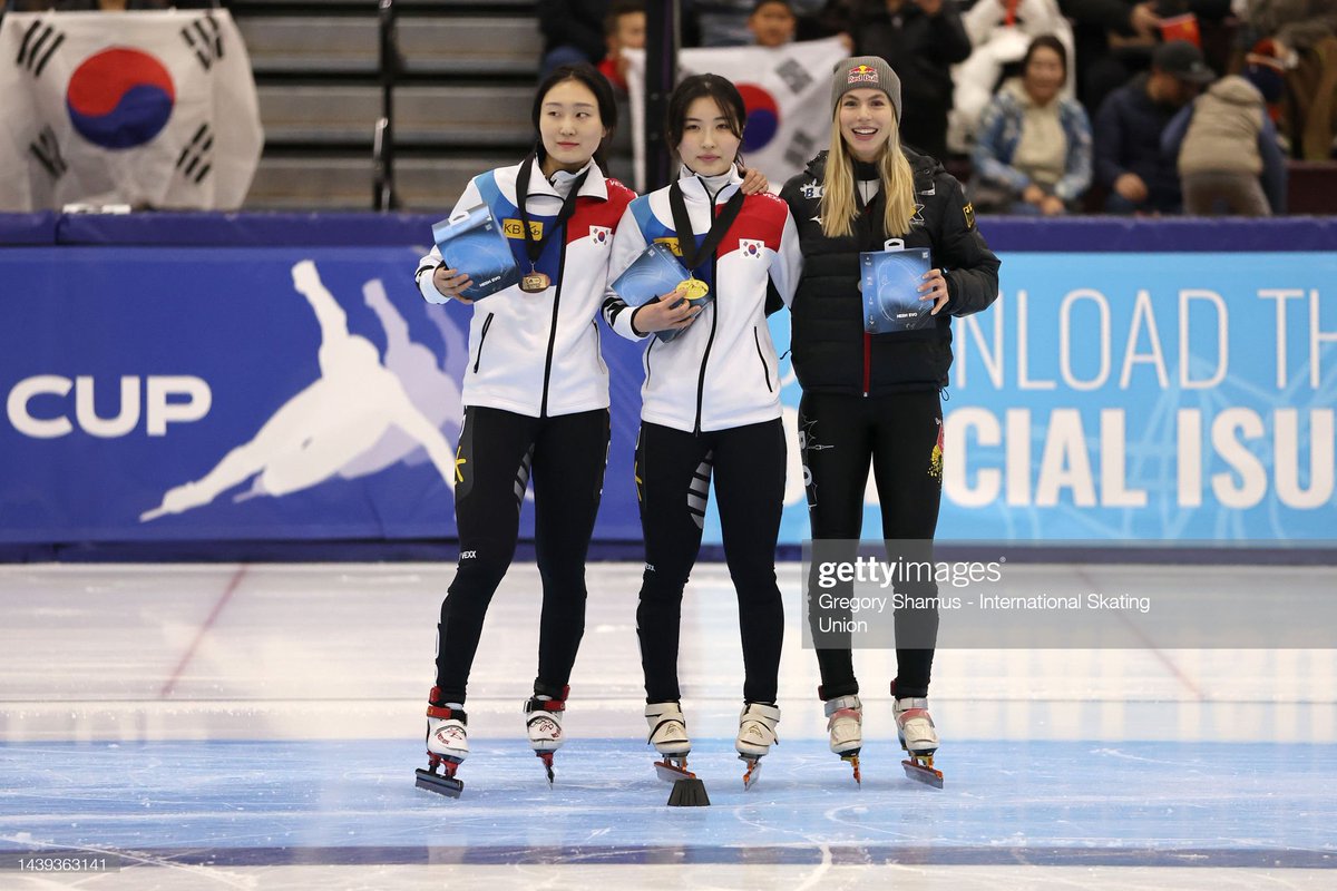 eunju975's tweet photo. #ShorttrackSkating 
#WCSaltLake 2022 
🇺🇲 #USA #SaltLake 
ISU WC 2차
11/05
#Women 1500 Final A  
🥇 #김길리  🇰🇷
🥈 #AnnaSEIDEL  🇩🇪 
🥉#최민정   🇰🇷 https://t.co/Ldo8NfRXO2