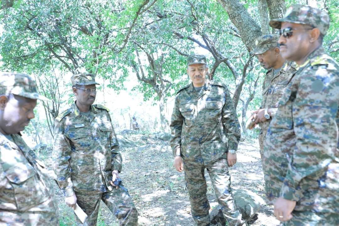 የእናንተ ነን፤ የእኛ ናችሁ
ተአምር በደም የሠራችሁ
ታሪክ በላብ የጻፋችሁ