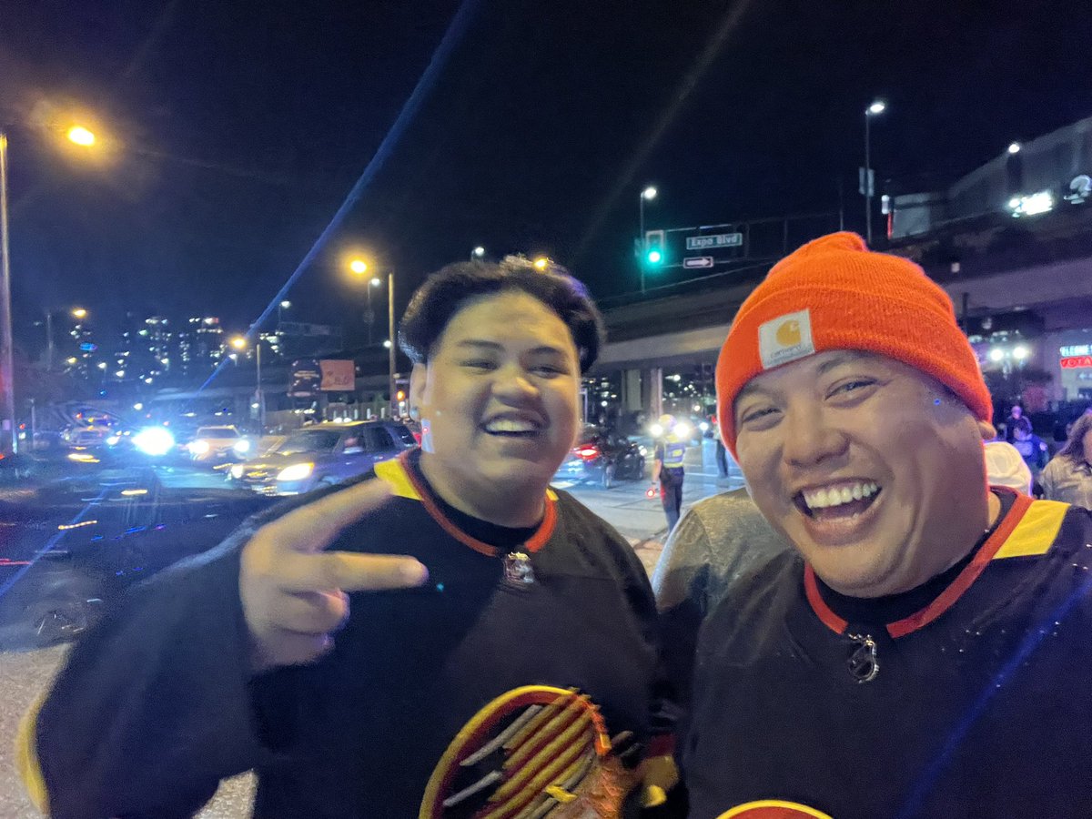 NicholasTsoi's tweet photo. @Canucks FYI for those asking, I am not that dude. https://t.co/qTbUkfwNcB