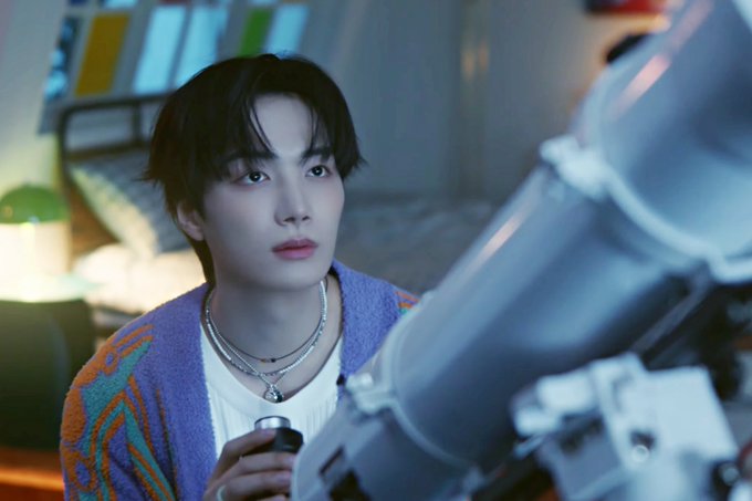 WATCH: Former #NUEST Member #KimJongHyeon Looks Up At The "Lights" In  Stunning MV ... - Latest Tweet by Soompi | 🎥 LatestLY