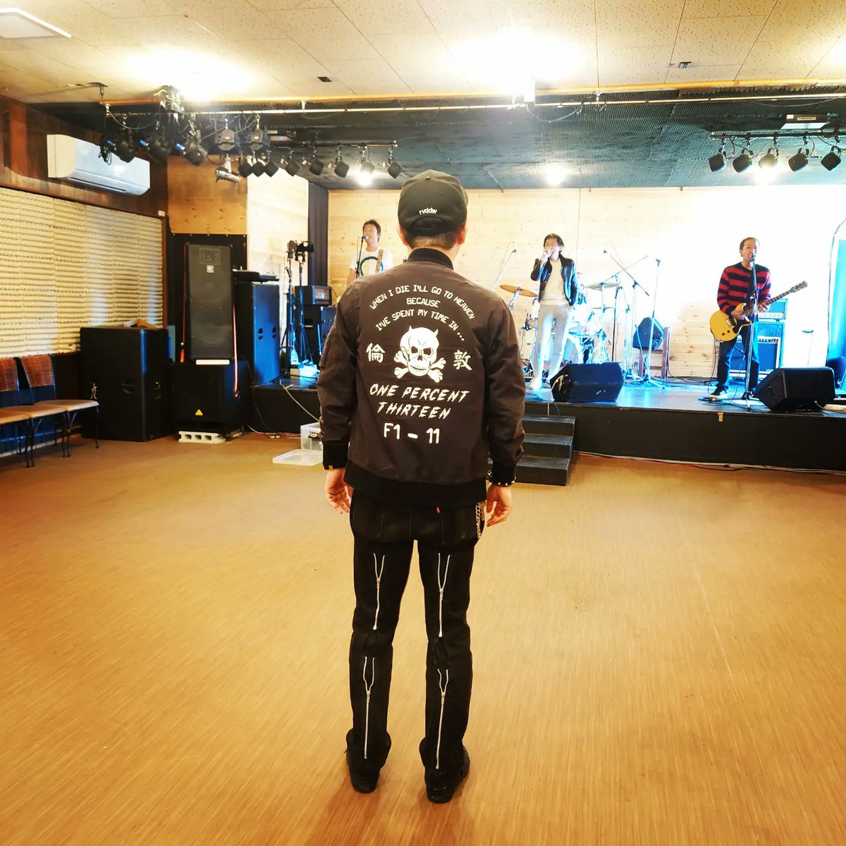 BASEMENT_CLUB's tweet photo. フォロワーさん誰かおらんの?
#タンブリング中津川決戦
#ラフィンノーズ
#ニューロティカ
#keepons https://t.co/j7EB1pLM4J