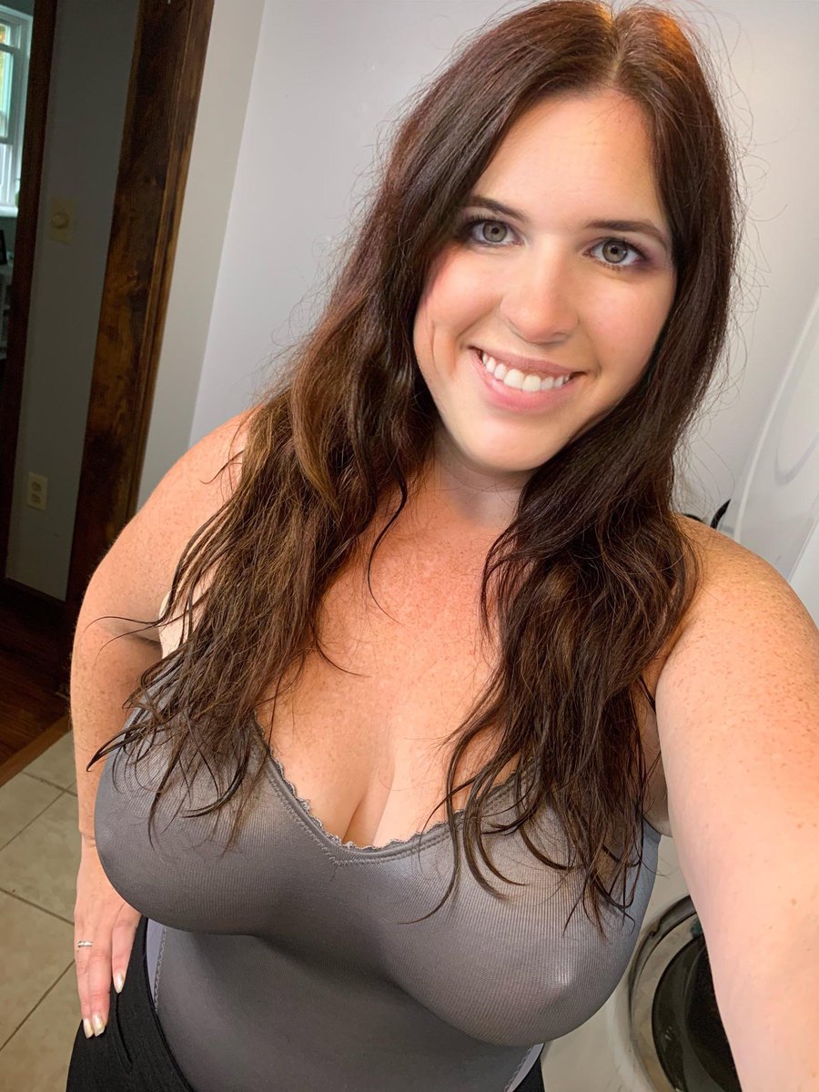 SinglesSelected's tweet photo. I. I'm single, I'm 44 years old, I like the Godfather of Harlem series, music and dating.. This is me, do you want to be my crush? https://t.co/Y8pUglNSOx