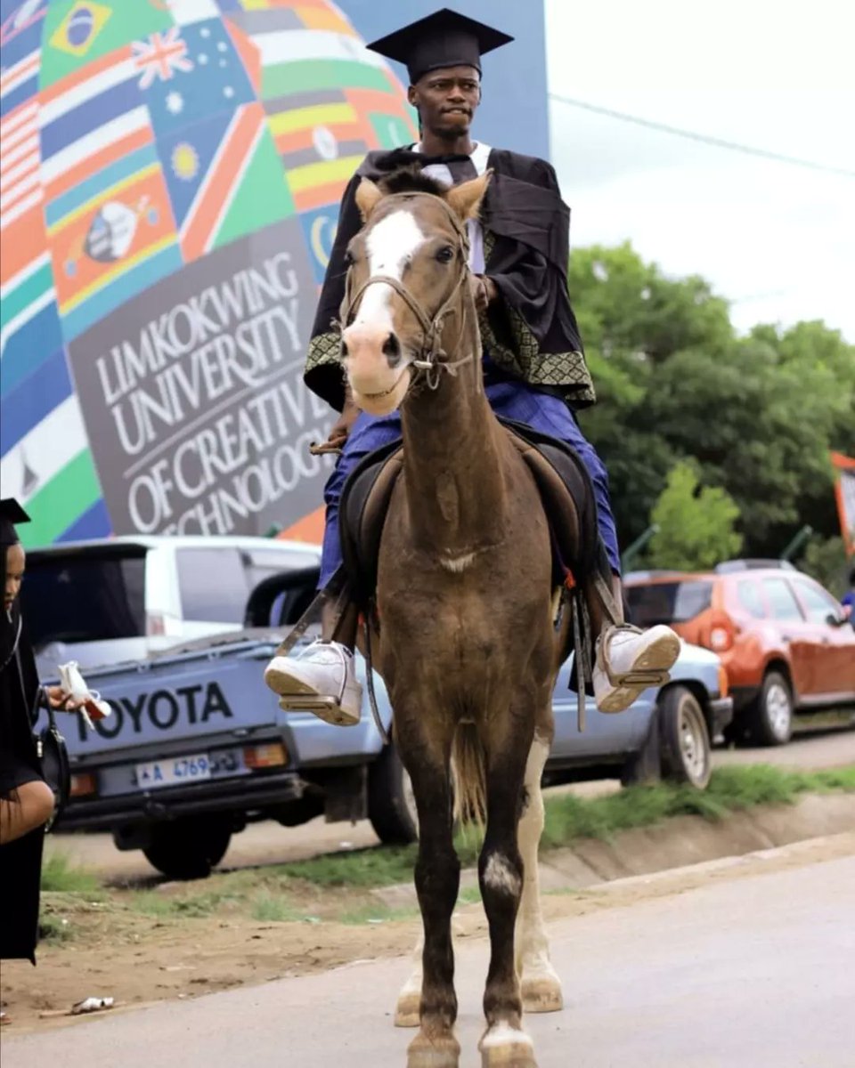 Limkokwing_LS's tweet photo. Limkokwing University Lesotho's 12th annual Convocation highlights ๐๐๐
#liiiit๐ฅ๐ฅ๐ฅ๐ฅ๐ฅ
#LimkokwingUniversity
#BeTheBest
#BeTheMostSuccessful
#BeTheMostSoughtafter https://t.co/Ug75ab9HOl