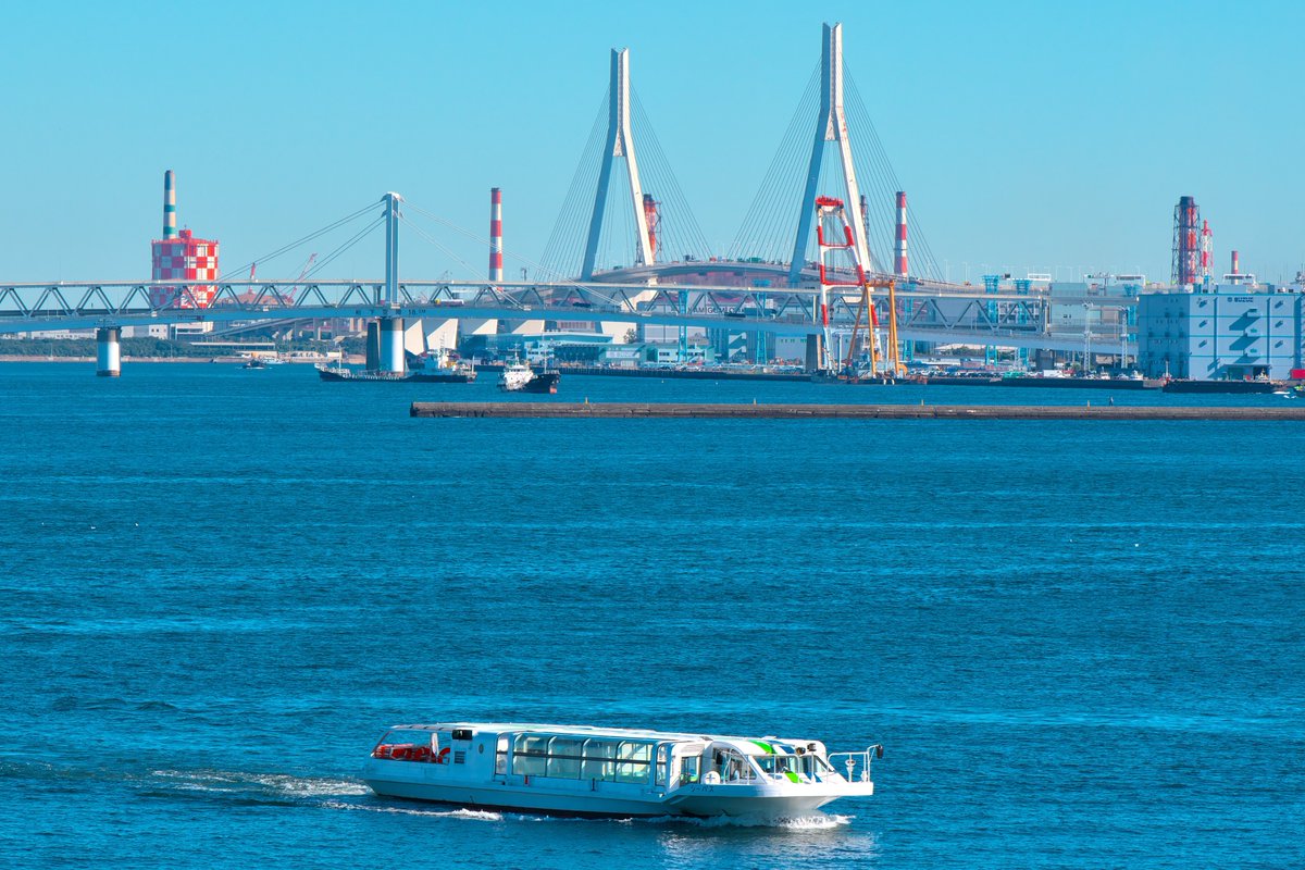 SEABASS_YOK's tweet photo. 開業時より横浜港の顔として親しまれてきた初代シーバス。
1985年の進水から約37年間多くのお客様にご乗船いただきました。
その「シーバス1号」は本日をもって運航終了となります。
このあとお時間がある方はぜひシーバス1号の最後の勇姿を目に焼き付けてください。 https://t.co/UcMn2yhitZ