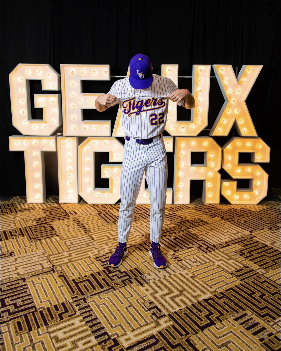 KonnorGriffin22's tweet photo. Official visit #4 ☑️
@LSUbaseball 
#GeauxTigers https://t.co/pZJ2NPLYJZ