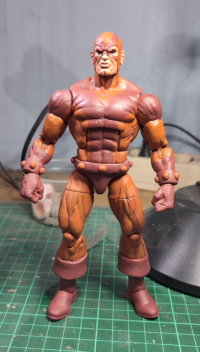 FUManstudio's tweet photo. My first post after being a silent reader for so long. Here's a WIP for my latest custom. https://t.co/X4FuK7AMG2