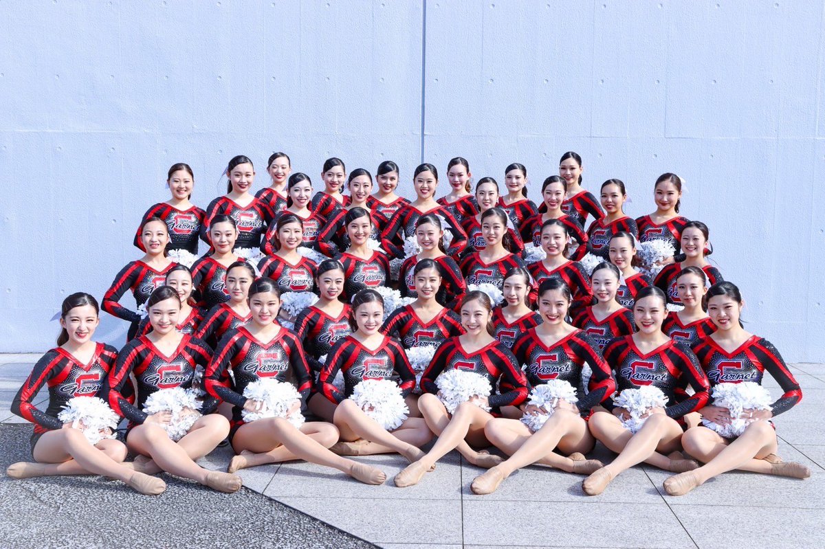 Garnet_Girls's tweet photo. 中央大学白門祭にてパフォーマンスさせていただきました！
数年ぶりに一般のお客様にもご来場いただくことができ、改めてみなさまの応援のありがたさを感じました。
私達の演技を通して、少しでもパワーと元気をお届けできていたら嬉しいです💟
企画コンテストの投票もぜひよろしくお願いします！ https://t.co/GcDEPyReRI