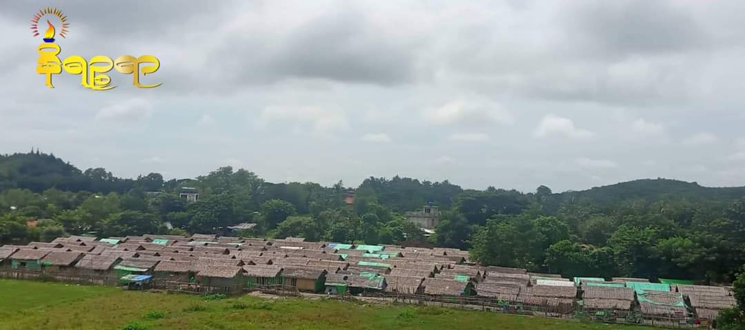 Nandar85526889's tweet photo. More than 1,000 IDPs in NyaungpinZay Ward,Myouk U Township,#Rakhine faced shortage of foods,including rice.
The parents who starving to feed their children,said a person in charge of Mya TaSaung #Refugee Camp.
It is reported MilitaryCouncil banned the aid of food in recent weeks. https://t.co/6ByDwHYqGu