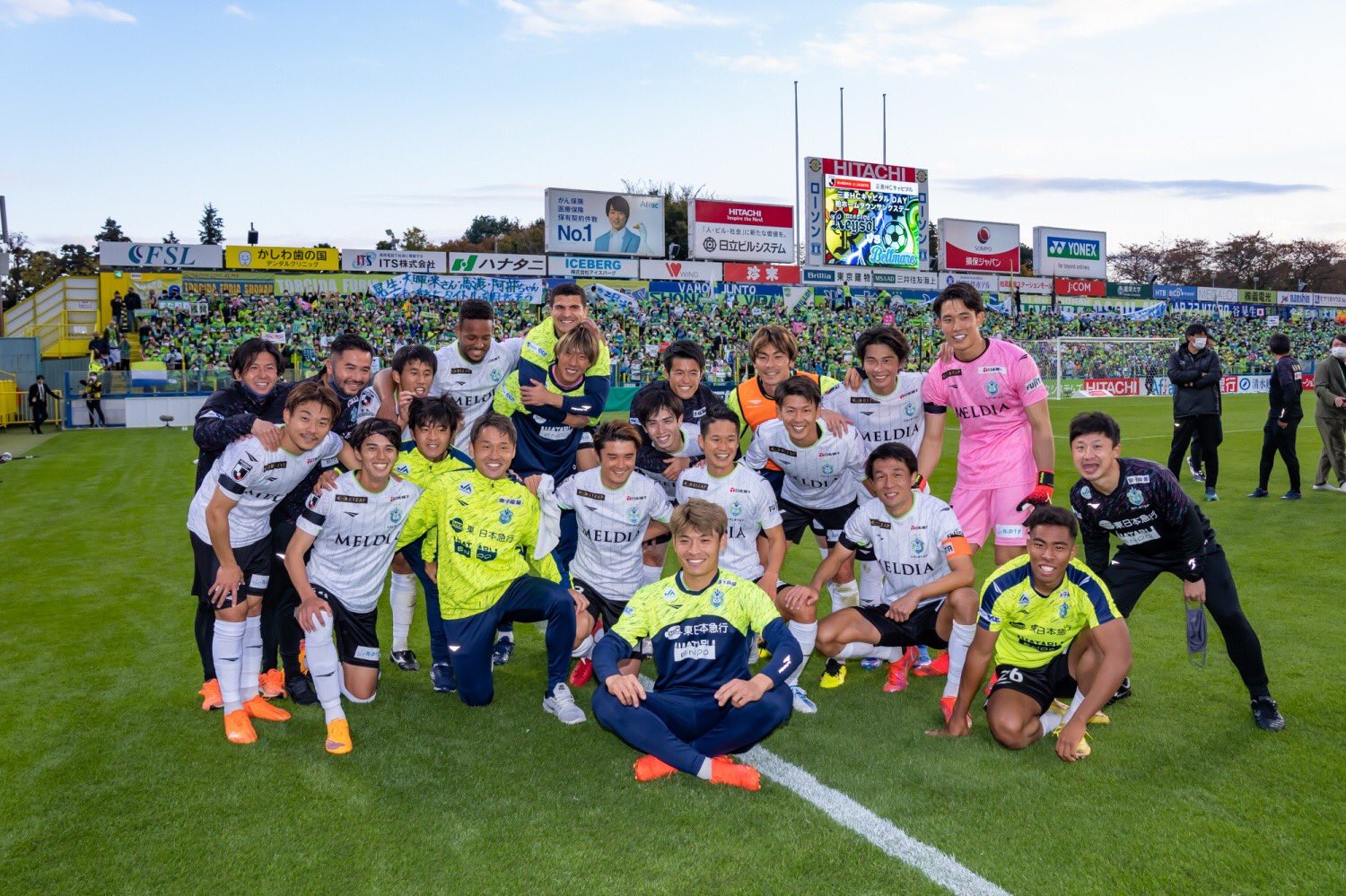 湘南ベルマーレ中野嘉大選手サイン入りスパイク 2022 TOP TEAM