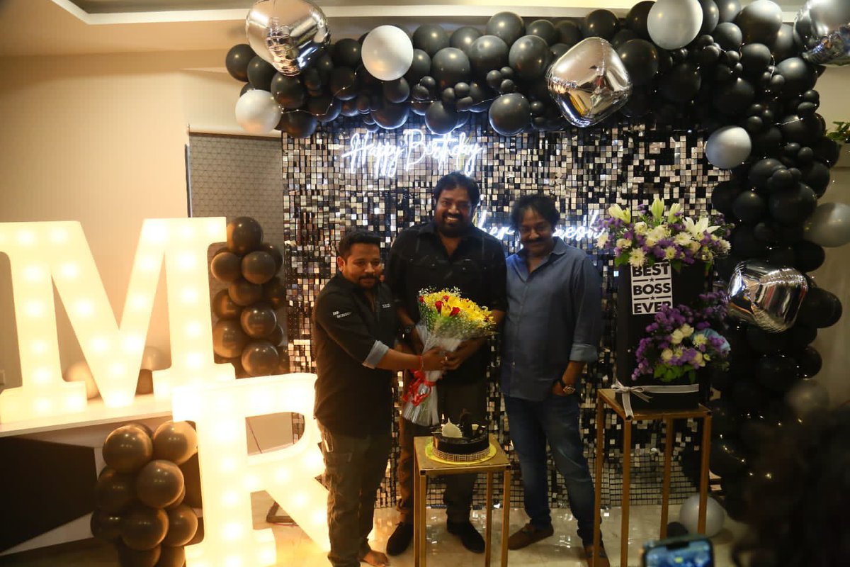 sivacherry9's tweet photo. Wishing our dearest @MeherRamesh gaaru A Very Happy and Prosperous Birthday 🎉

Best wishes for your upcoming Mega Project of our Mega Star ⭐ 
@KChiruTweets garu's most awaited @BholaaShankar 
Can't wait to witness Mega Mass swag 😎 from Boss 
#HBDMeherRamesh https://t.co/Up2wnx7vZ5
