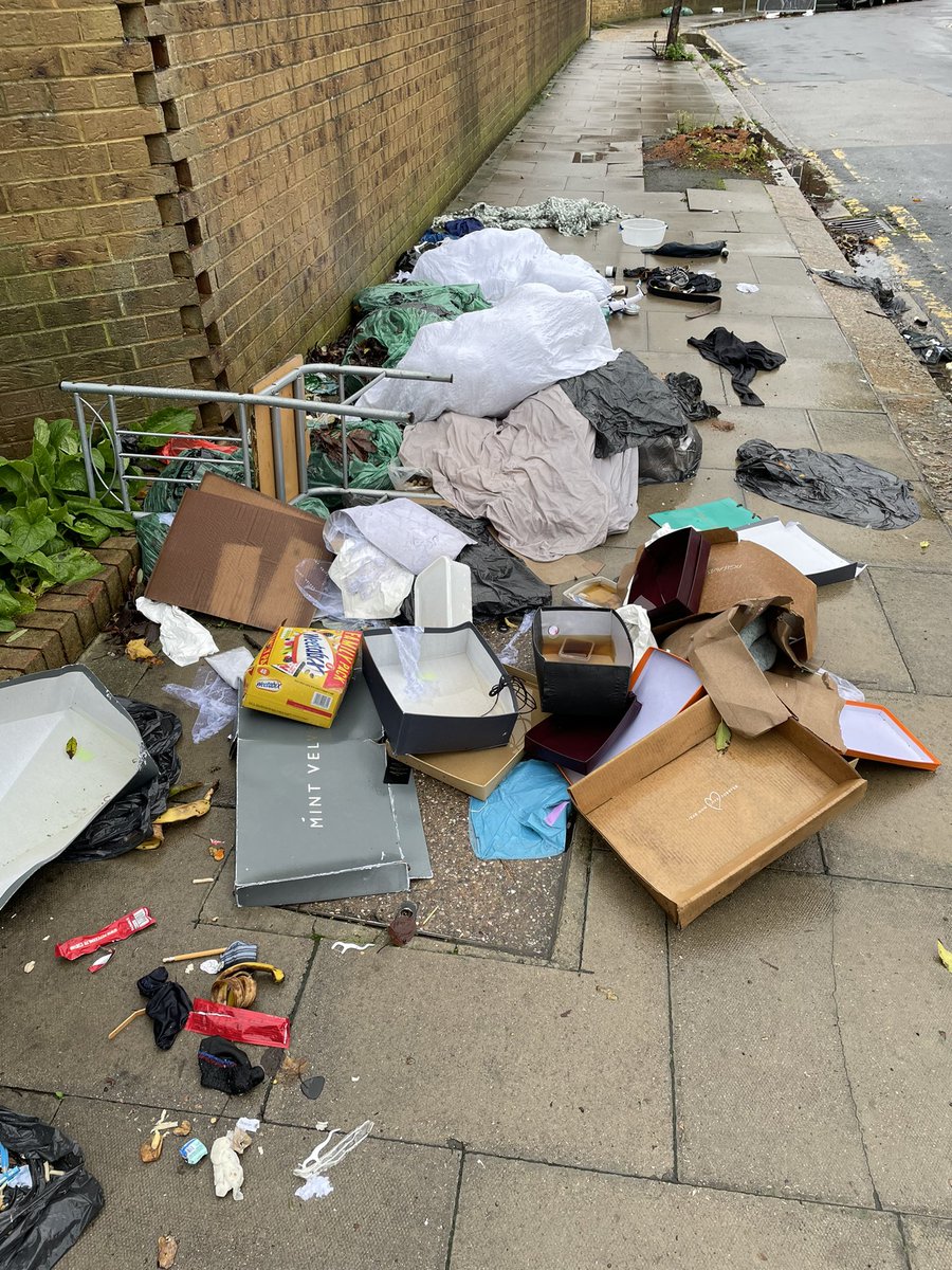 On Cunningtom Street in Acton Green this morning. <a href="/EalingCouncil/">Ealing Council</a> <a href="/CllrAndrewSteed/">Andrew Steed</a> <a href="/CllrGaryMalcolm/">Cllr Gary Malcolm 🔶️🇺🇦</a>