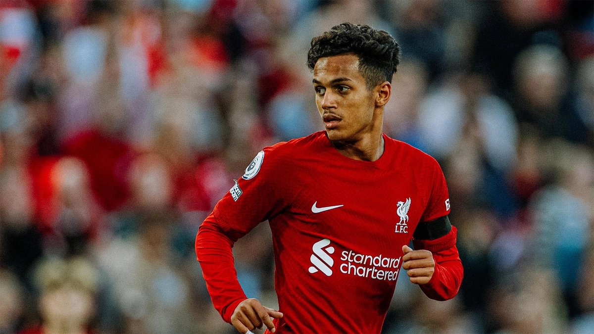 nas1rs's tweet image. I miss Carvalho ball 😪