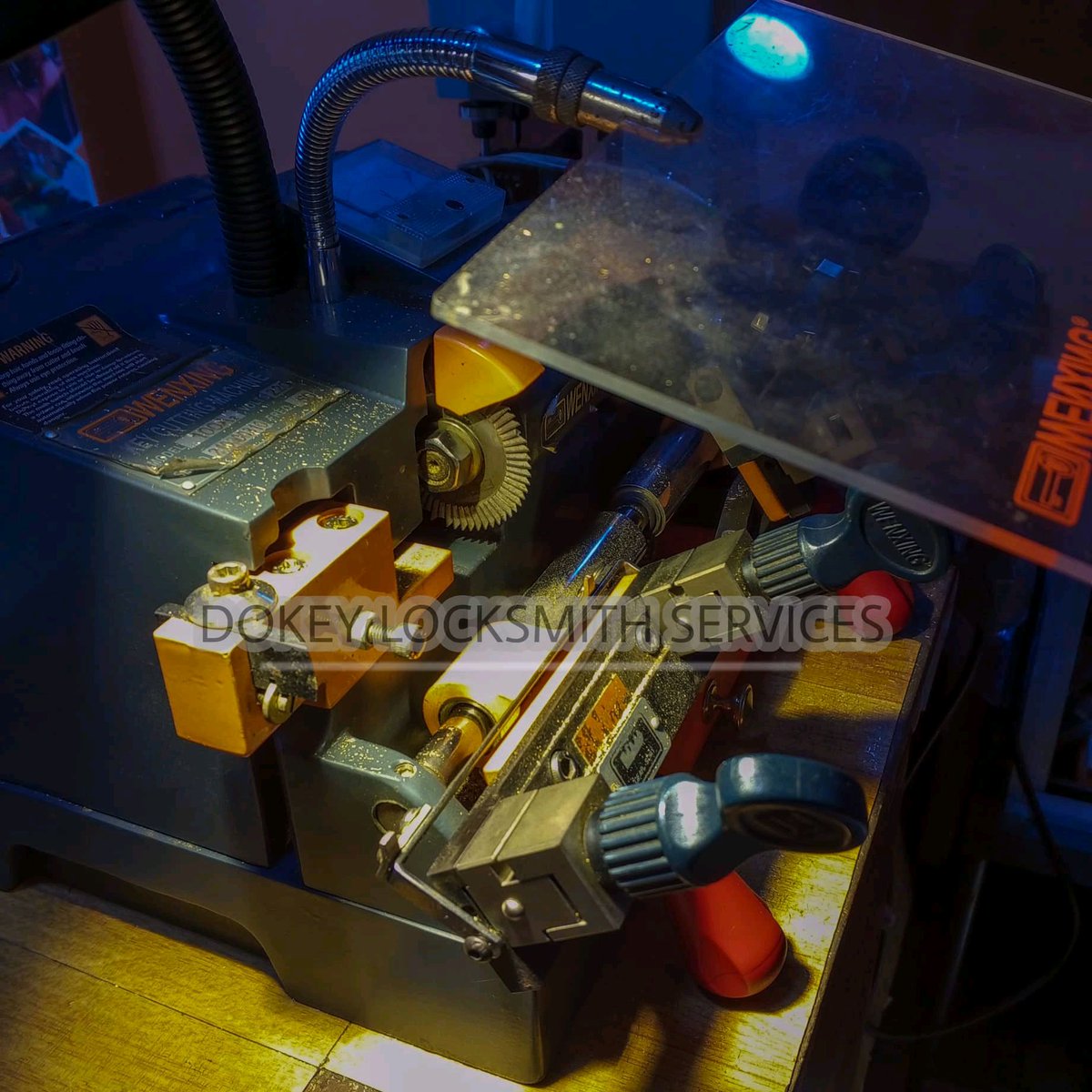 dokeylocksmith's tweet image. LOCKSMITH SERVICES
Dokey Locksmith offers more than just automotive services like remote duplication and programming. Dokey also duplicates keys for residential use, including doorknobs, drawers, cabinets, and safe vaults.

#locksmithservice #remoteprogram #remotekeyduplicate