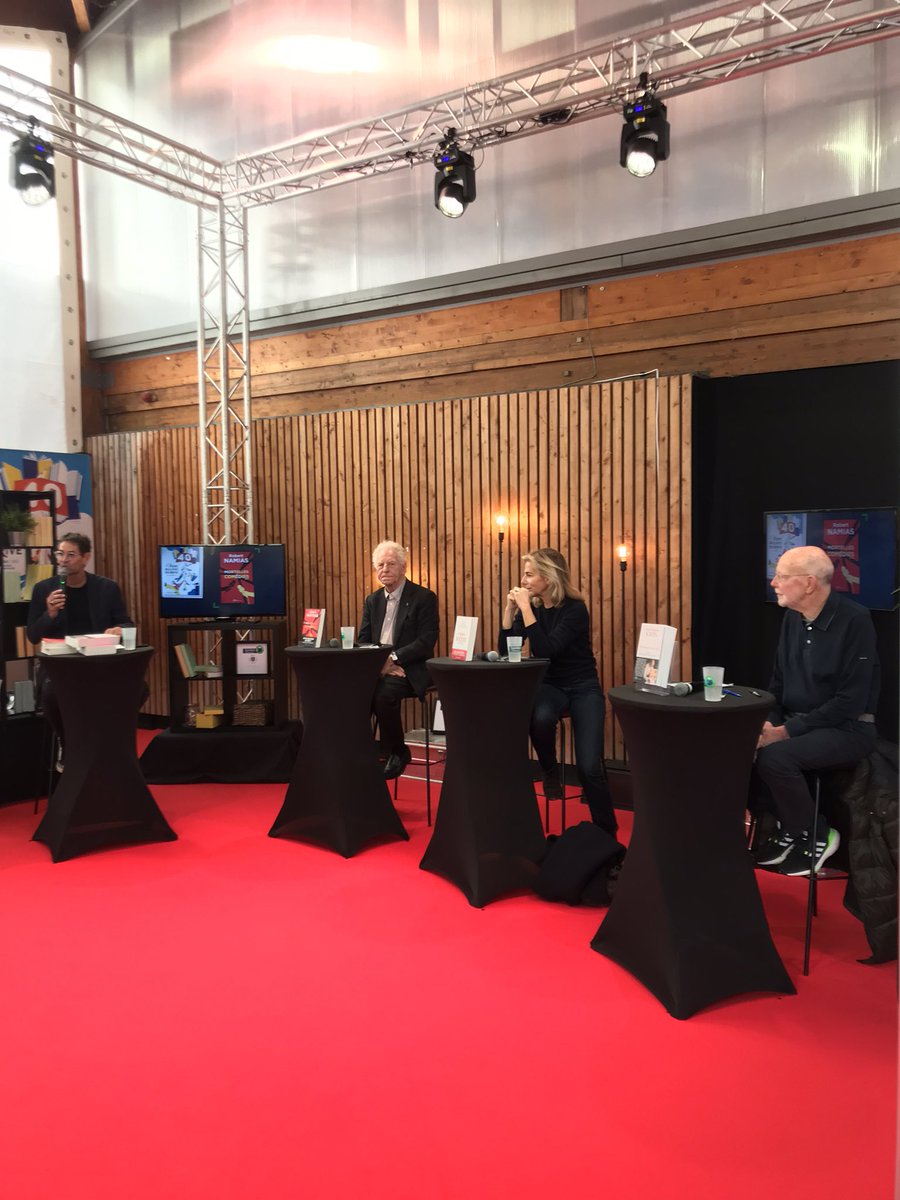 Club de la presse au Forum des lecteurs <a href="/FoirelivreBrive/">Foire du livre de Brive</a> avec <a href="/AnneFulda/">Anne Fulda</a> <a href="/NamiasRobert/">Namias Robert</a> et JF Kahn <a href="/villedebrive/">Ville de Brive</a> <a href="/CorrezeTV/">Corrèze Télévision</a> <a href="/EditionsPerrin/">Editions Perrin</a>