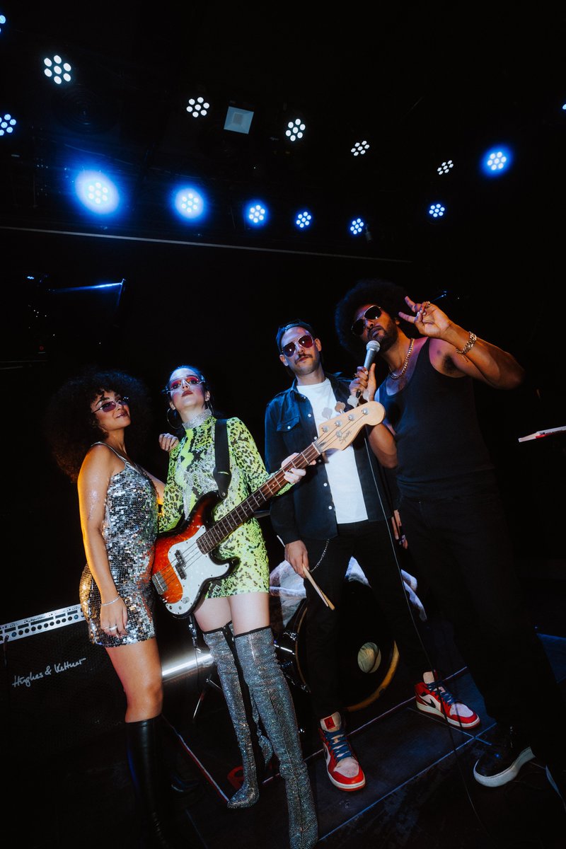 Sky Vector Music tweet media