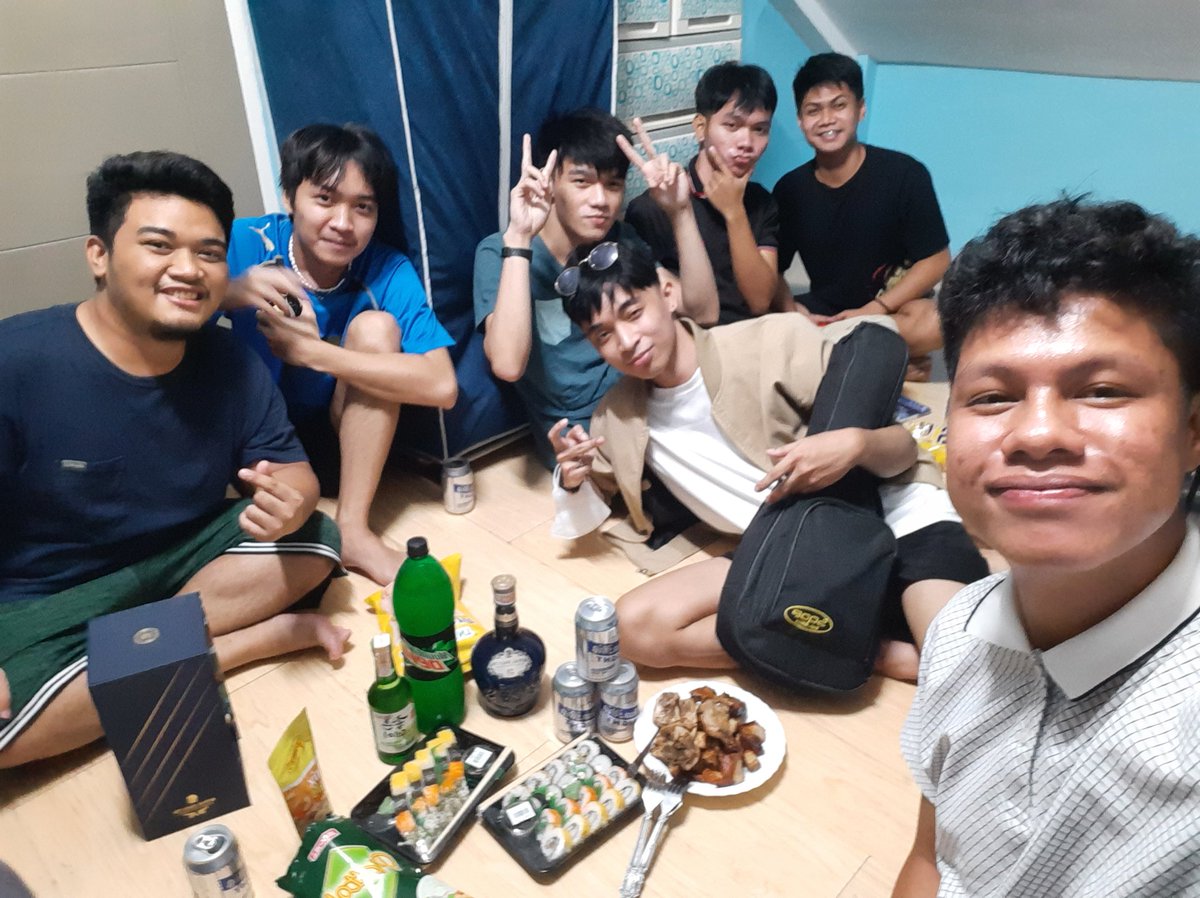 JaxMyler's tweet photo. 21 na..... https://t.co/3DNpIuMLyK