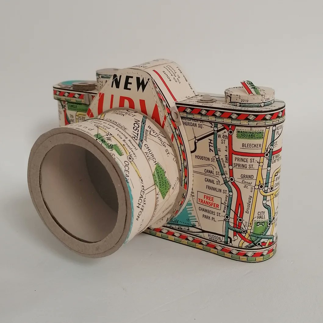 paperjennifer's tweet photo. Lovely Map SLR Camera commission including many memories for 1 lucky colleague
The commissionioner said "You have really knocked the ball out of the park with the wonderful New York camera. Wow. So amazing and the detail and way you have used the papers is phenomenal. Thank you" https://t.co/LIH2VDzLCo