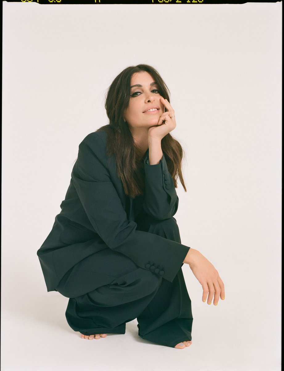 JeniferOfficiel's tweet photo. Quel torrent d’amour ! J’ai adoré tous vos messages. C’est la plus belle sortie d’album que je pouvais imaginer. Et très vite on se retrouvera sur les routes pour faire la fête ensemble 
#n9 #numero9 #out https://t.co/Z6JtukgiaC