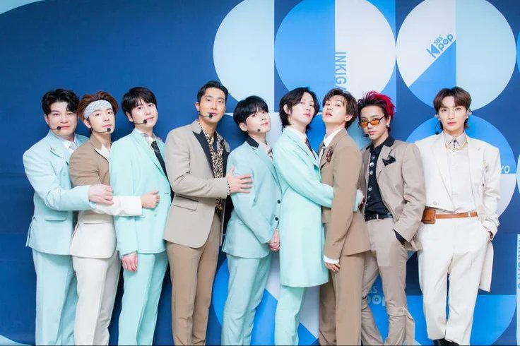 heejhei's tweet photo. Happy 17th Anniversary Oppas!!!! Thank you for always giving us strength and happiness!!! Saranghae!!!! 
💙💙💙💙💙💙💙💙💙💙💙💙💙💙💙

#슈주_17주년_순간이_아닌_영원
#17years_with_SuperJunior
#SUPERJUNIOR #슈퍼주니어 https://t.co/lKkpxtJHPl