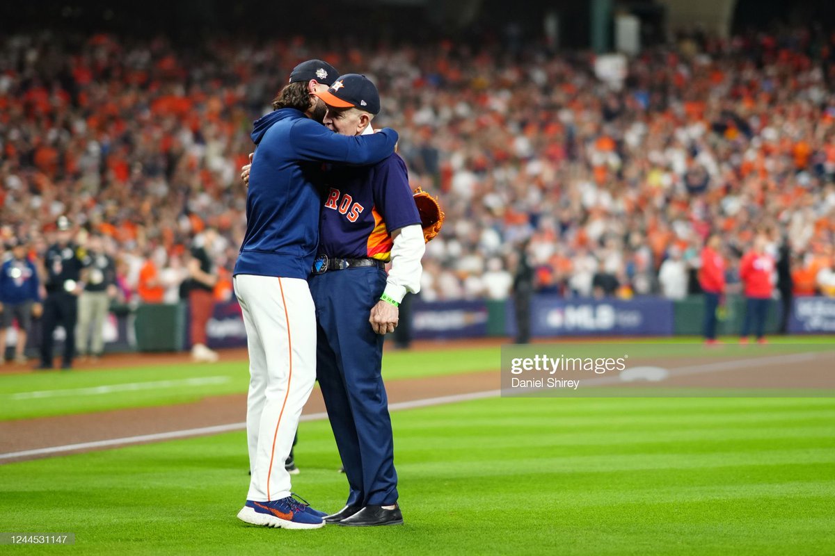 michaelschwab13's tweet photo. Two goats. https://t.co/URwAe9lvr6