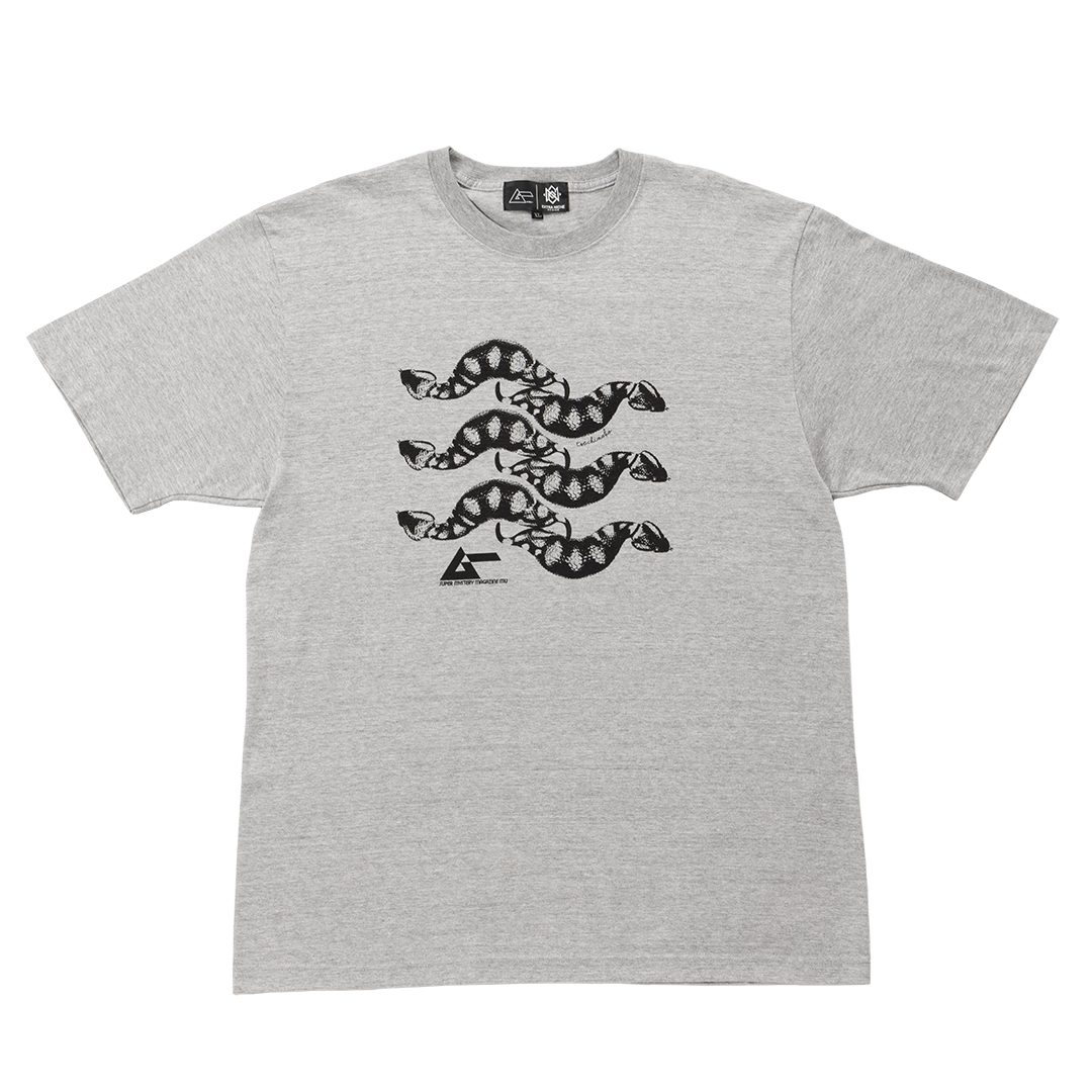 Extra_Niche's tweet photo. 【RECOMMENDED】

EXTRA NICHE DESIGN × ムー

【ムー】6ツチノコ TEE
▶︎ https://t.co/k6nM1iu5n3

６匹のツチノコが描かれたTシャツ。
肉厚の生地を使用し、繰り返し着用して���よれることなくデイリーに使いやすい一枚。

#EXTRANICHEDESIGN
#月刊ムー
#ムー

@mu_gekkan https://t.co/UUYKkrKBUQ