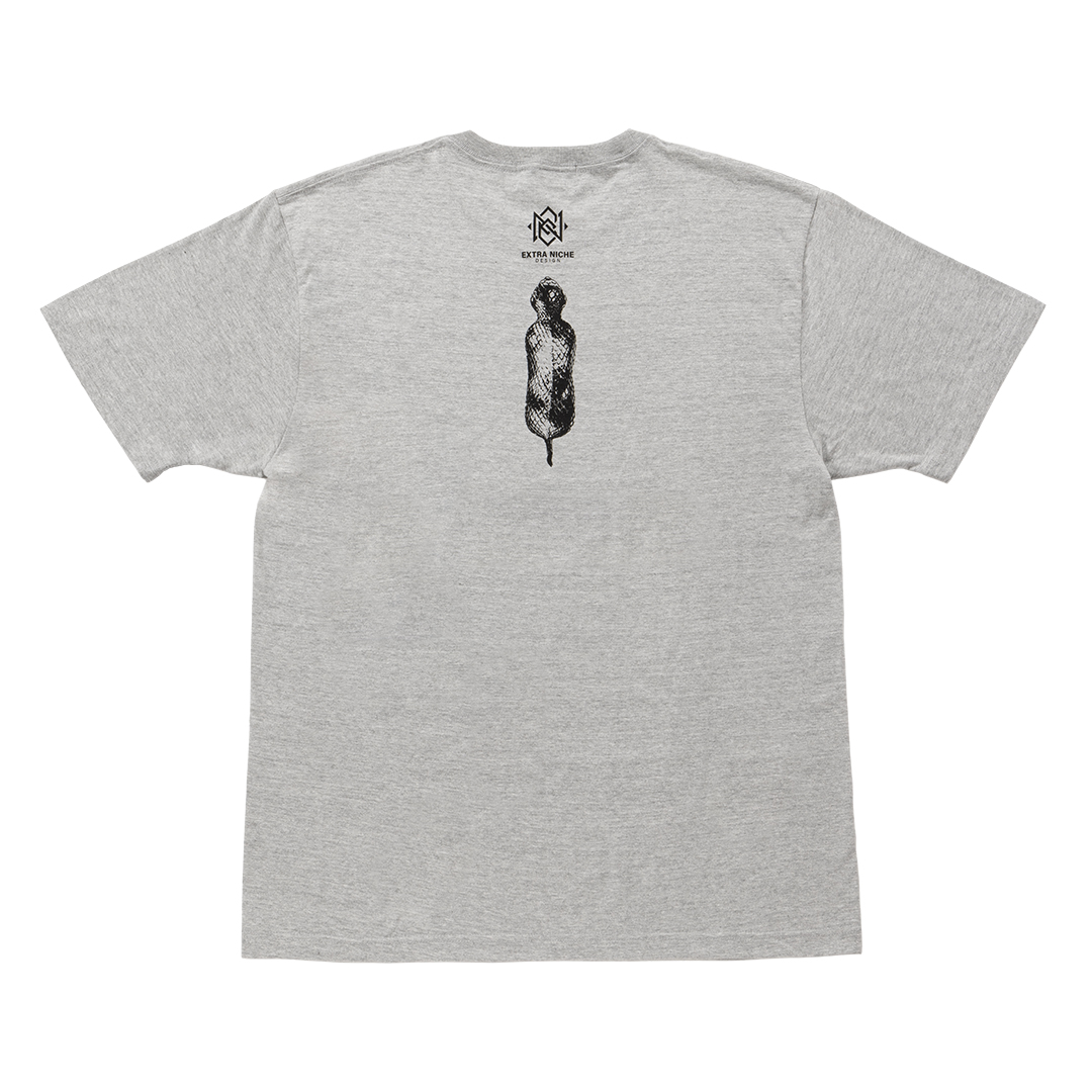 Extra_Niche's tweet photo. 【RECOMMENDED】

EXTRA NICHE DESIGN × ムー

【ムー】6ツチノコ TEE
▶︎ https://t.co/k6nM1iu5n3

６匹のツチノコが描かれたTシャツ。
肉厚の生地を使用し、繰り返し着用して���よれることなくデイリーに使いやすい一枚。

#EXTRANICHEDESIGN
#月刊ムー
#ムー

@mu_gekkan https://t.co/UUYKkrKBUQ