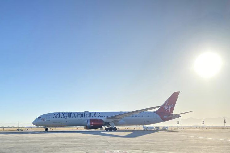 AJPhillipson's tweet photo. Jumping for joy…great way to start the day with @Julesp71 out at @capetownint on a glorious morning to welcome @VirginAtlantic back to #CapeTown
☀️🇿🇦✈️🇬🇧✈️🇿🇦☀️ https://t.co/9dnak2vzz7