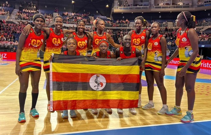 afrovertize's tweet photo. BREAKING: Uganda's netball team #SheCranes beats world's number one team, the Australian Diamonds 32-30. #Fast5WorldSeries #ExploreUganda #Africa https://t.co/d1oraz8eUu