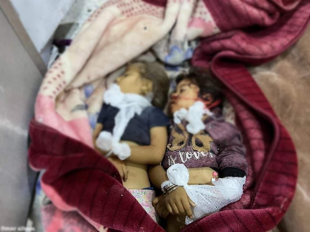 sy____19951's tweet photo. Martyrs today as a result of the bombing of the "Maram" refugee camp by the Russian warplanes, west of Idlib city
#syria_edlib ๐ https://t.co/O92gxBCNrr