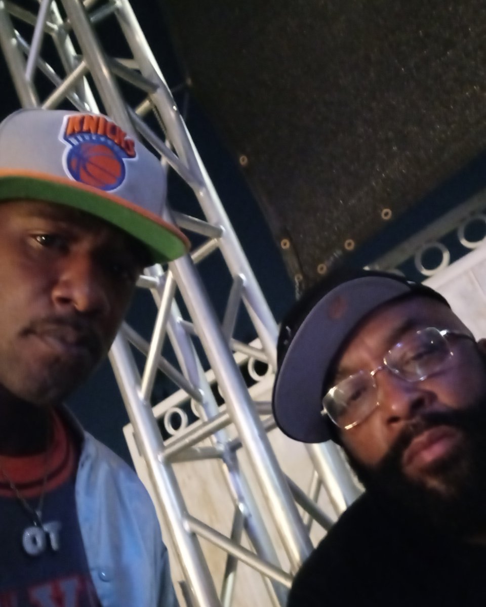 otdadetonator's tweet photo. OT Da Detonator #pasadena #denaboy ๐น with the legendary Born Allah in the place to be #hiphopculture #realhiphip #boombap #totalpackage #streetculture. #gotbarsfordays #gotflow #gotflavor #newunderground. https://t.co/TiD7T3WrzV