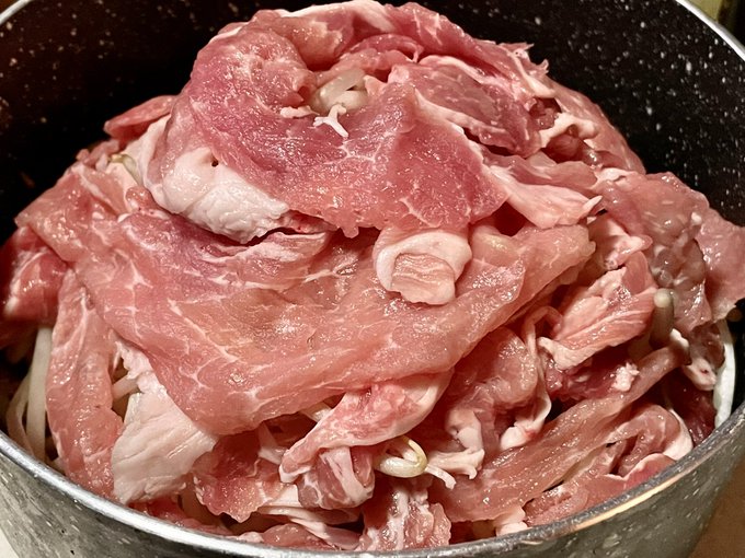 これをこうして…こうじゃ!
キャベツ千切りともやしの無水蒸し 