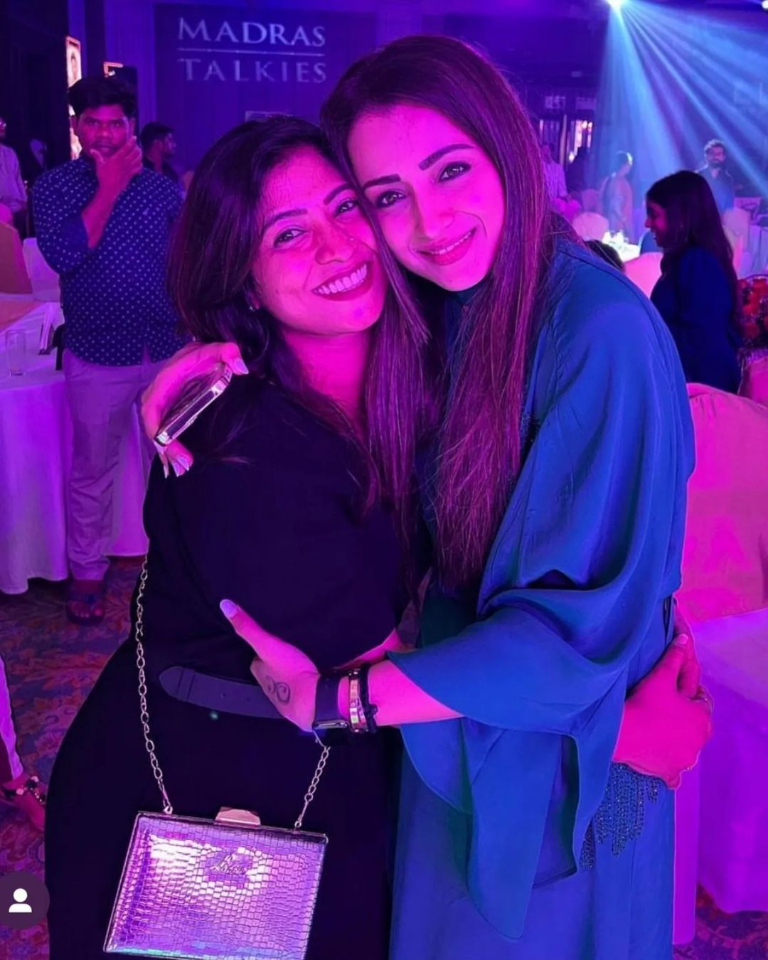 Fg3JAp2agAAoIoI?format=jpg&name=large