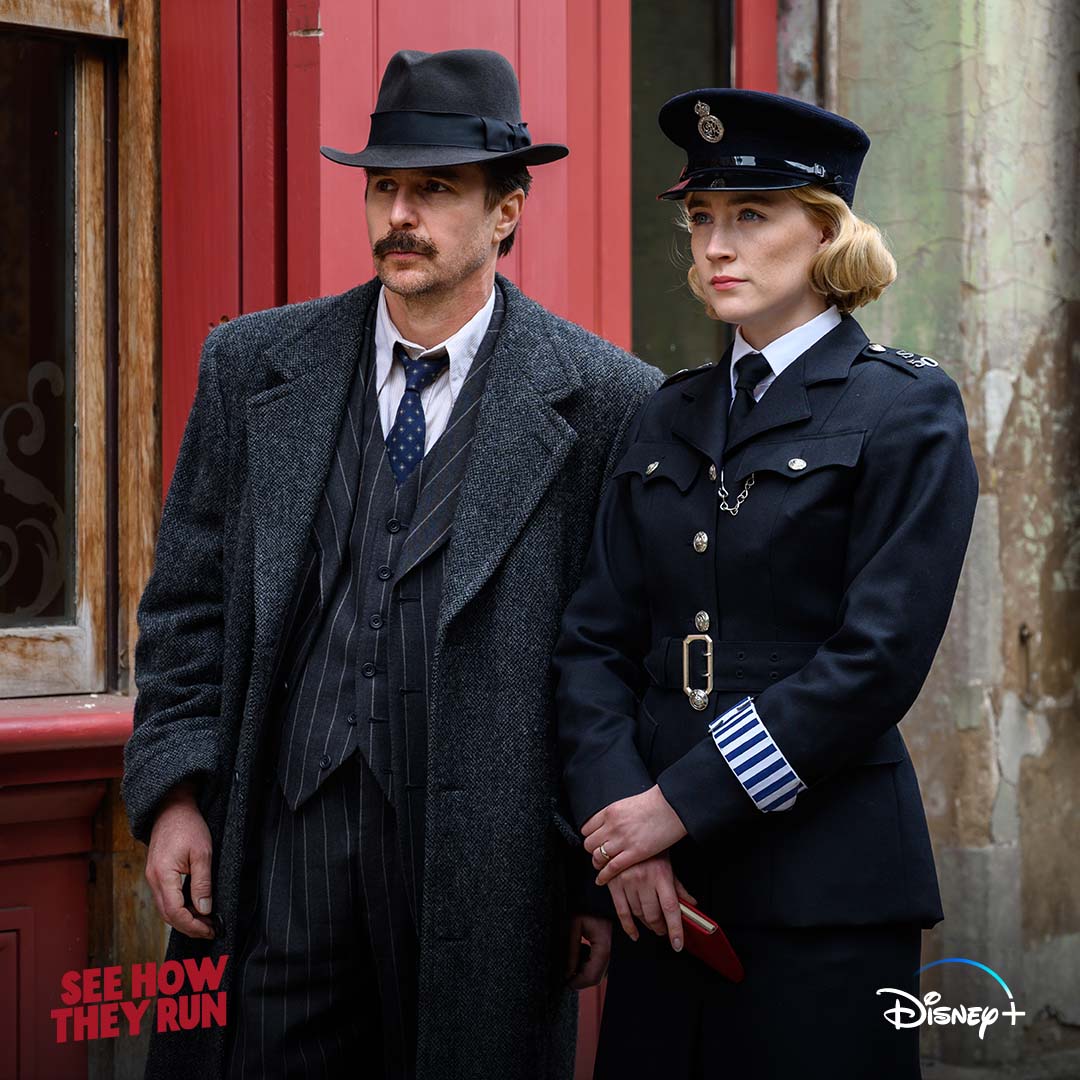 20thCenturyNL's tweet image. VERRASSING! De nieuwe film #SeeHowTheyRun met Saoirse Ronan, Sam Rockwell en veel meer, is NU TE STREAMEN op #DisneyPlus. 🔍
