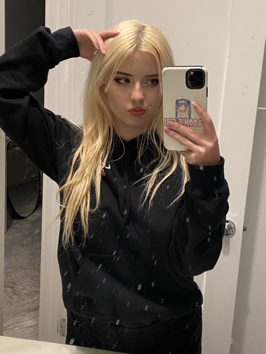 Julia Burch on Twitter "Dirty mirror lol"