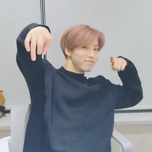 all01ofthem's tweet photo. Aye, domino.
#MAMAVOTE #Straykids https://t.co/8FcwSiWclP