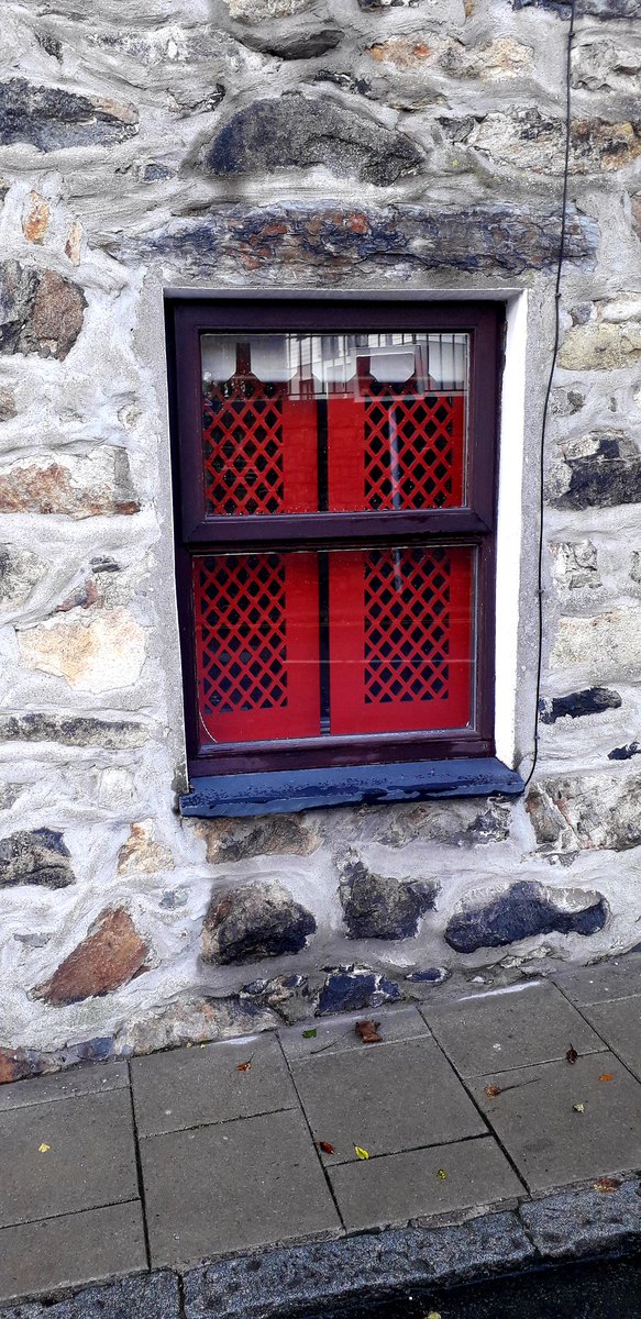 LZellas's tweet photo. Oldest part of Pwllheli 
#SpecialSundayWindow https://t.co/nAksUKnZE0
