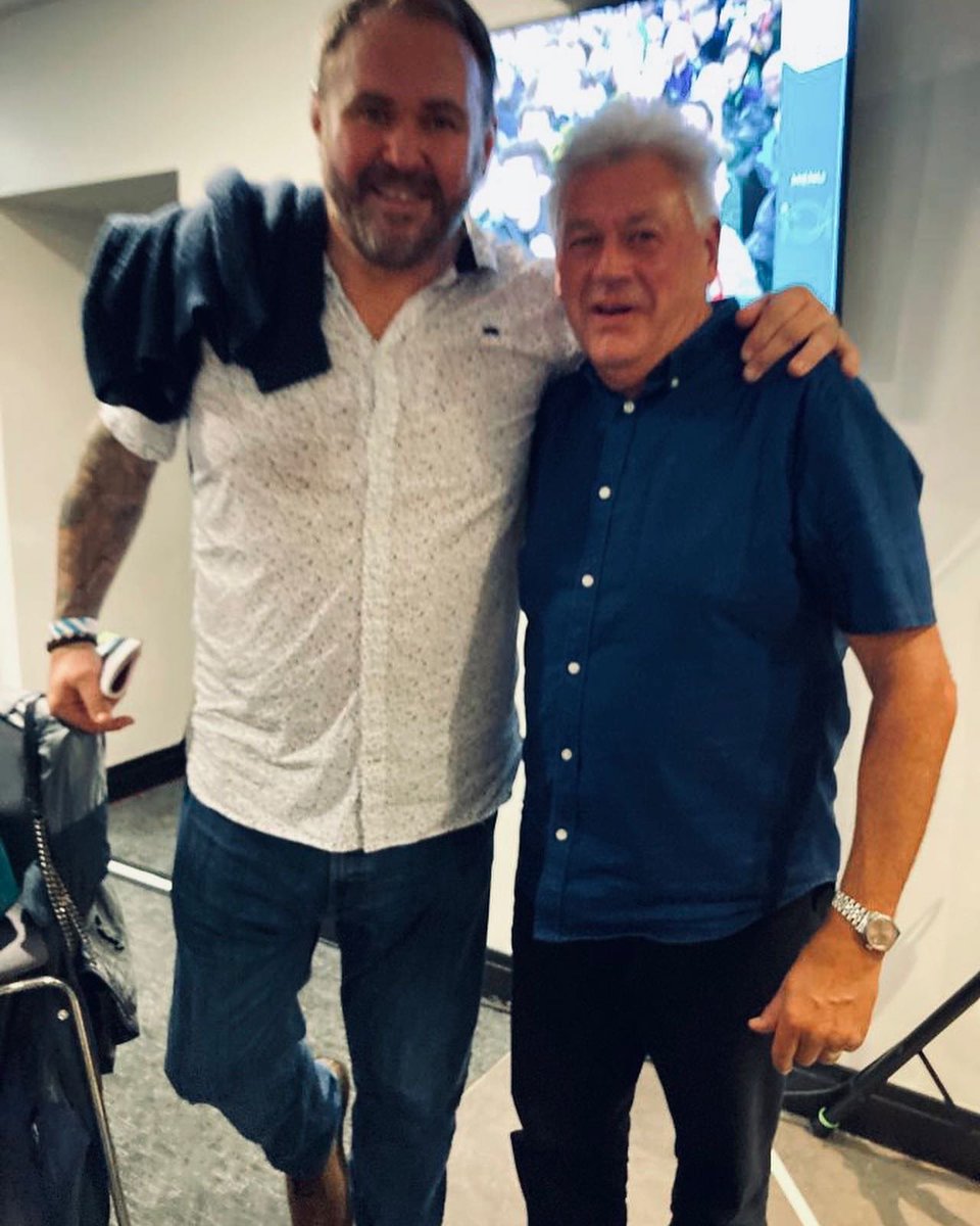 Kelly Davies tweet media