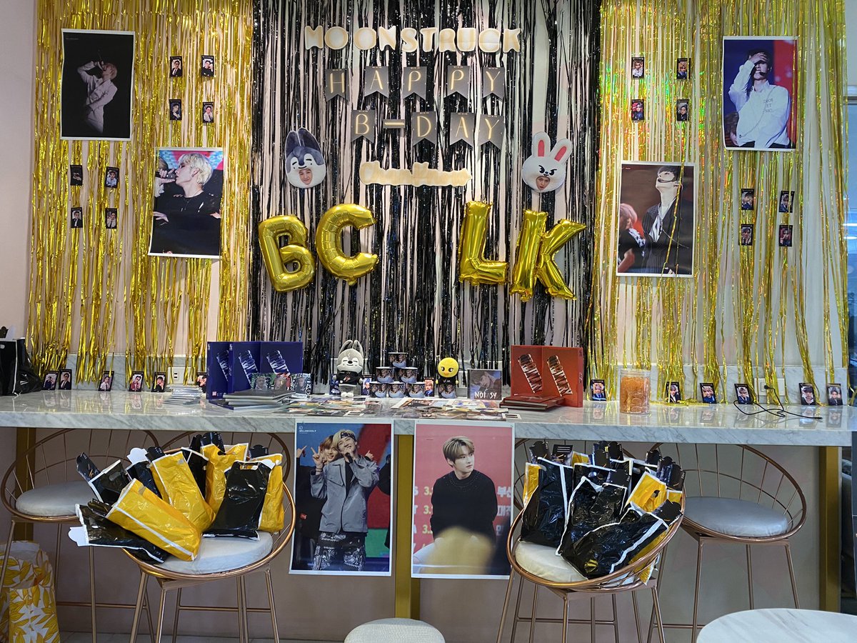 StrayKidsHSKPH_'s tweet photo. [Moonstruck: A ChanKnow Cupsleeve 🌙]

~Hi stays! We’re readyyyyyy!

📍  Juice Cubi - UE RECTO
🗓️ October 30, 2022
🕜 3PM - 6PM

#Moonstruck #ChanKnowCupsleeve #HSKPHEvent #HSKPHEvents_2022
#StrayKids  #스트레이키즈 https://t.co/ro9QvPUXzL